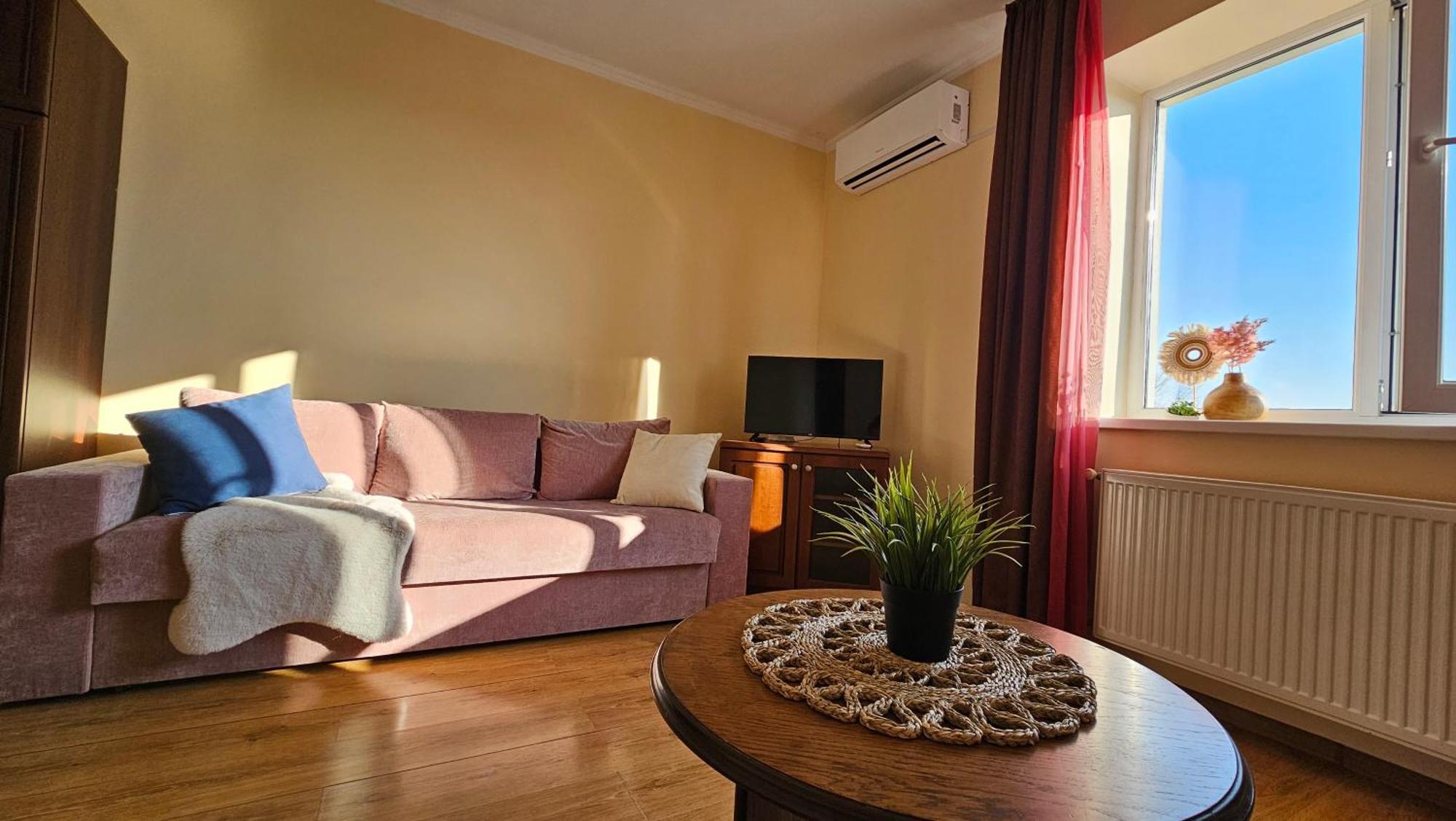 Best Two Room Apartment Mukachevo Exterior foto